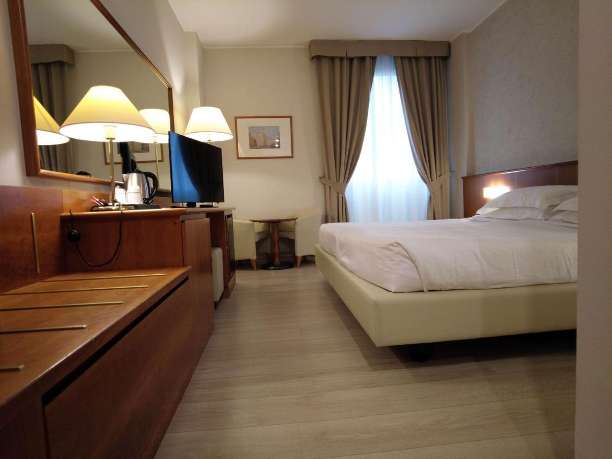 เบสต์ เวสเทิร์น พลัส พาร์ค โฮเต็ล ปอร์เดโนเน Hotel เปียเชนซา ภายนอก รูปภาพ